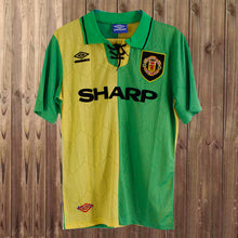 Charger l&#39;image dans la galerie, 92-94 MUFC 3ème maillot
